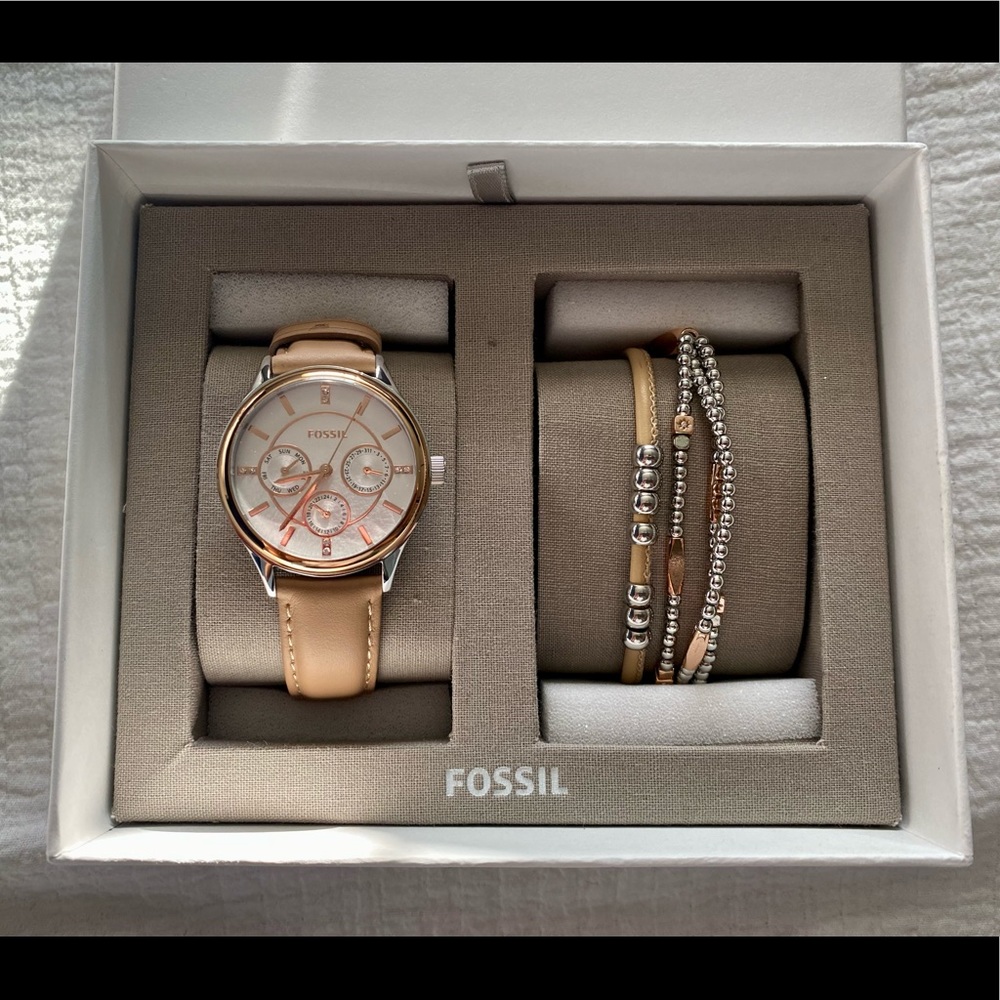 **NWT Fossil Watch